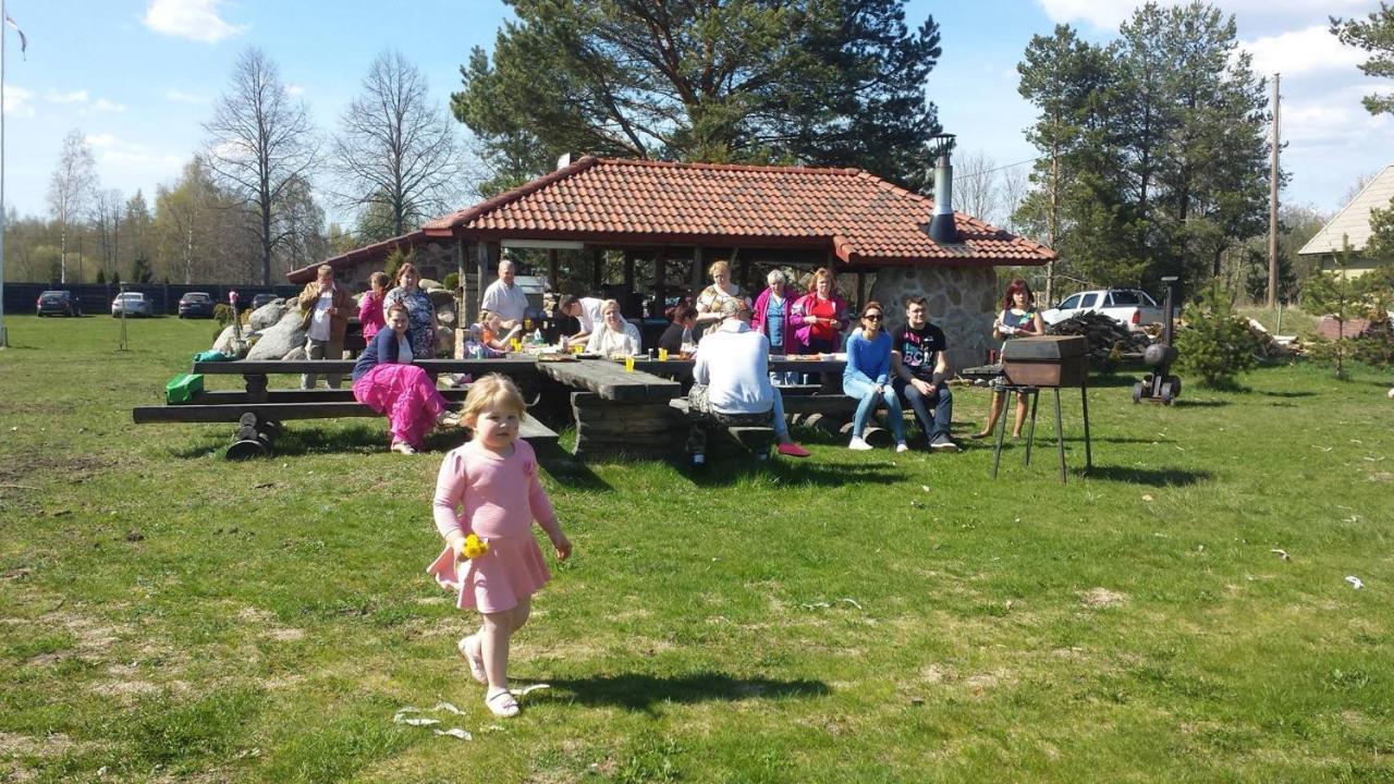 Hotel Paeevatalu Camping Vilusi Exteriér fotografie